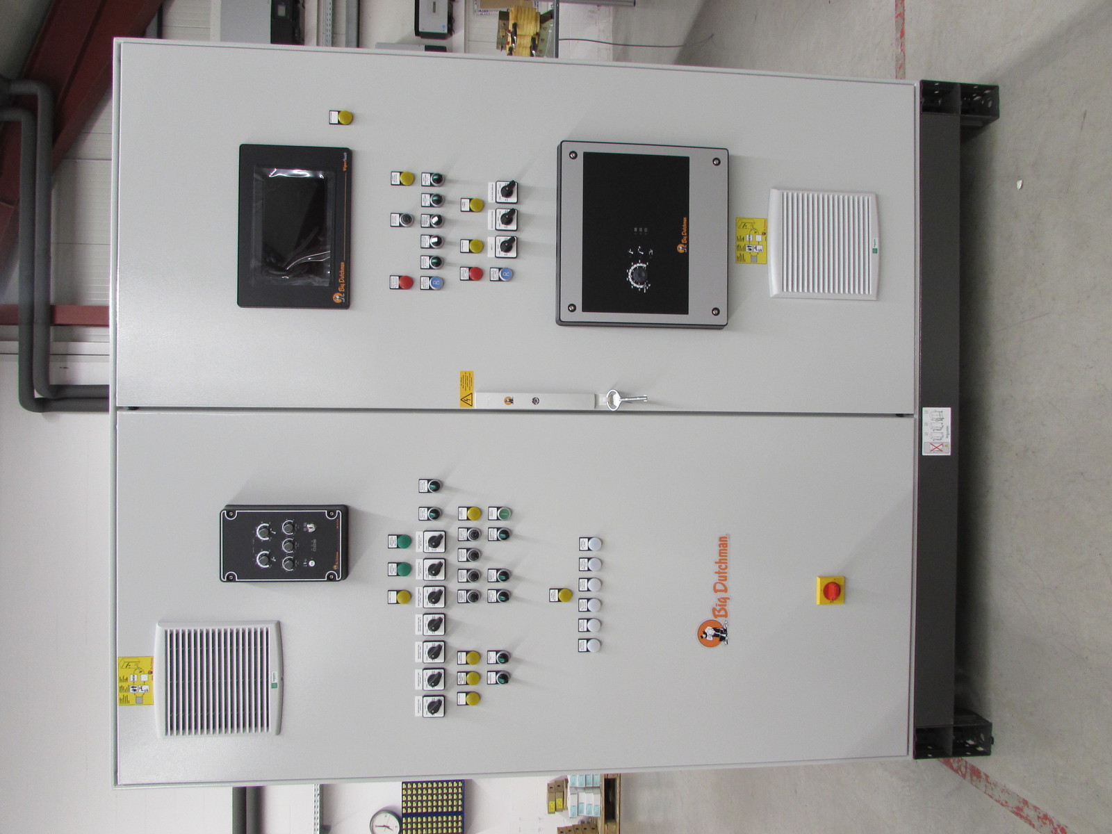 Control box Juan Francisco Portilla